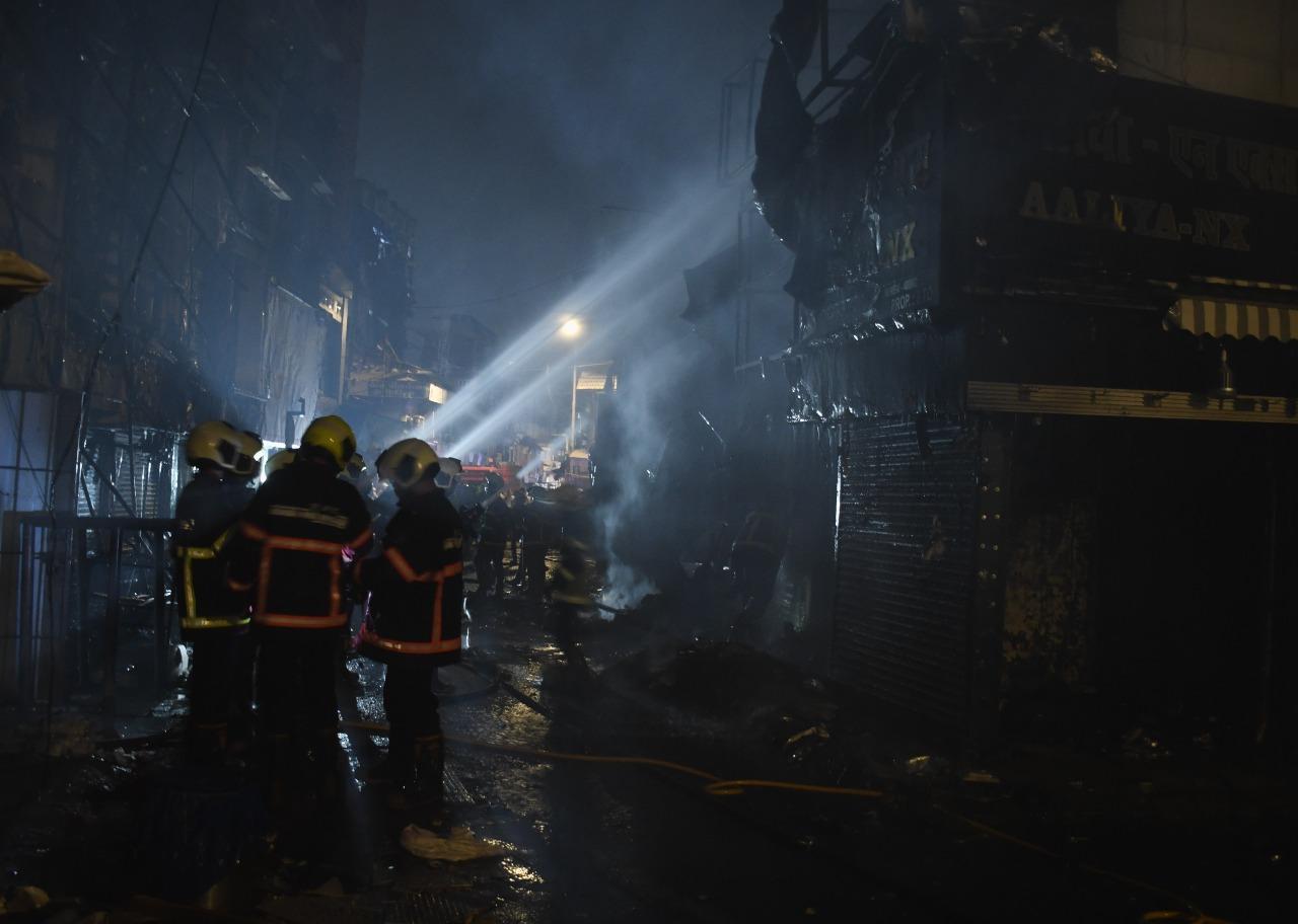 The building is located on the busy junction of Abdul Rahman Street and Janjikar Street near Jamma Masjid and four fire engines were rushed to the spot to douse the blaze